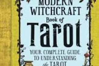 The Modern Witchcraft Book of Tarot