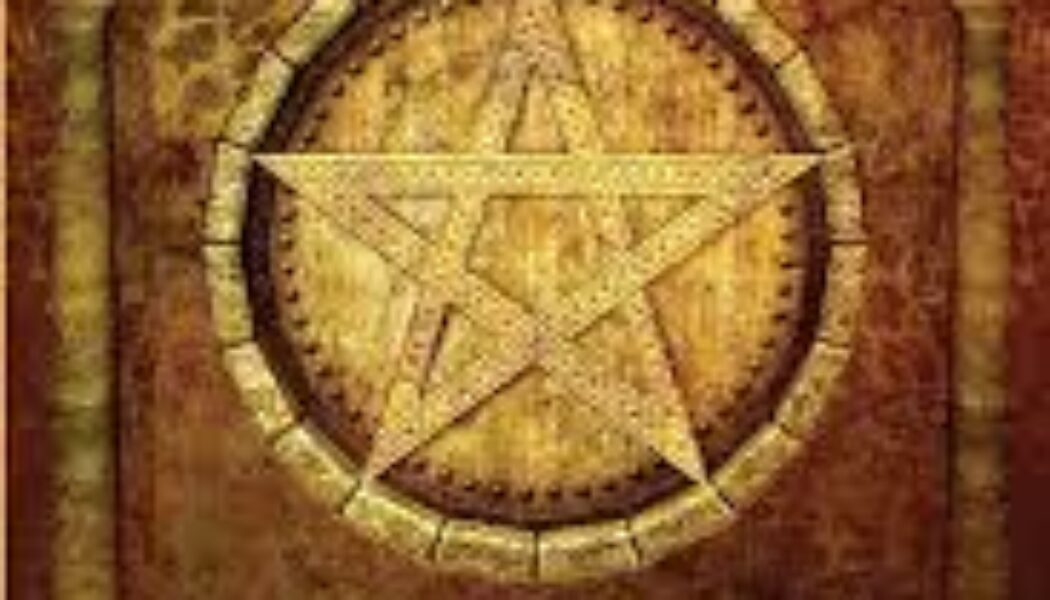 Essential Guide to Witchcraft and Wicca